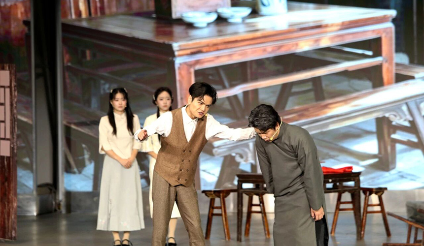 第十屆武漢大學生戲劇展演開幕 紅色法治話劇《第一法庭》上演【6】