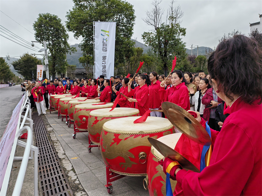 湖北通城：飛輪逐風 賽場聚力