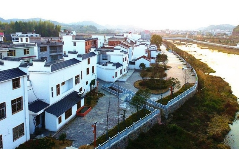 美丽乡村。龙行善摄